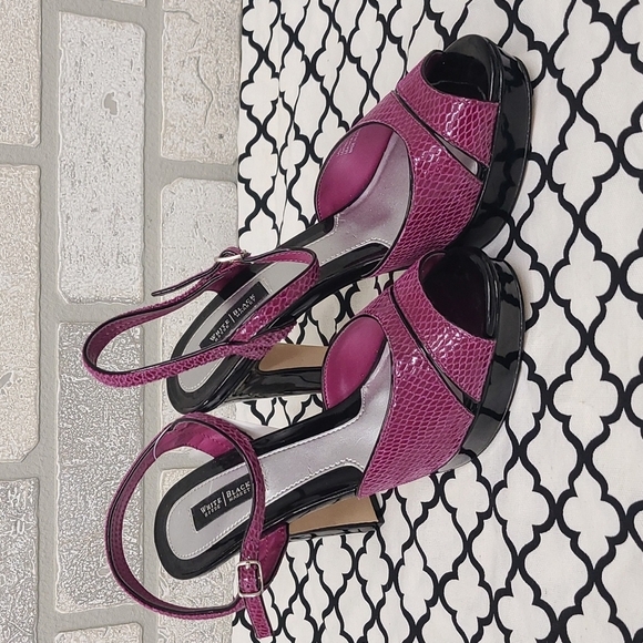 White House Black Market Shoes - WHBM Laci Platform Heel Purple Black Leather Reptile Size 8 1/2 M